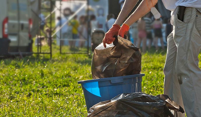 Concerts stage cleaning service