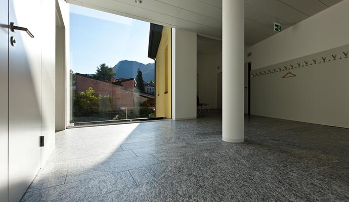 Granite floor expose to sun Granite floor expose to sun