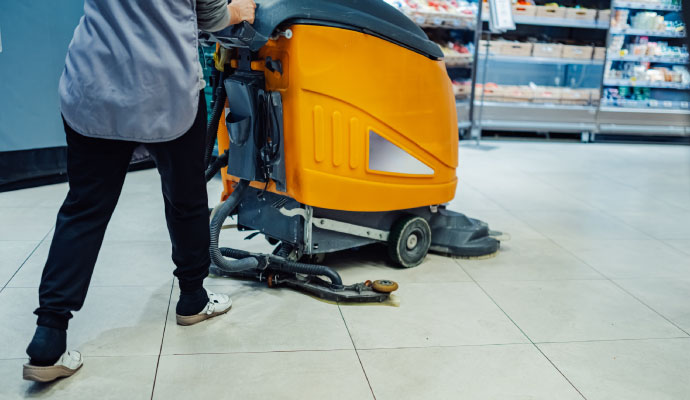 Retail store cleaning service