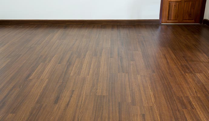 Clean laminate floor